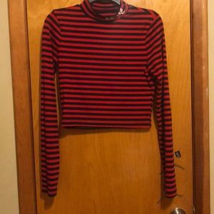 Long sleeve crop top